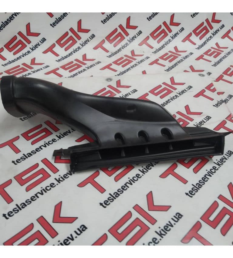 Воздуховод, RH, Tesla Model S (OEM 1083389-00-D)