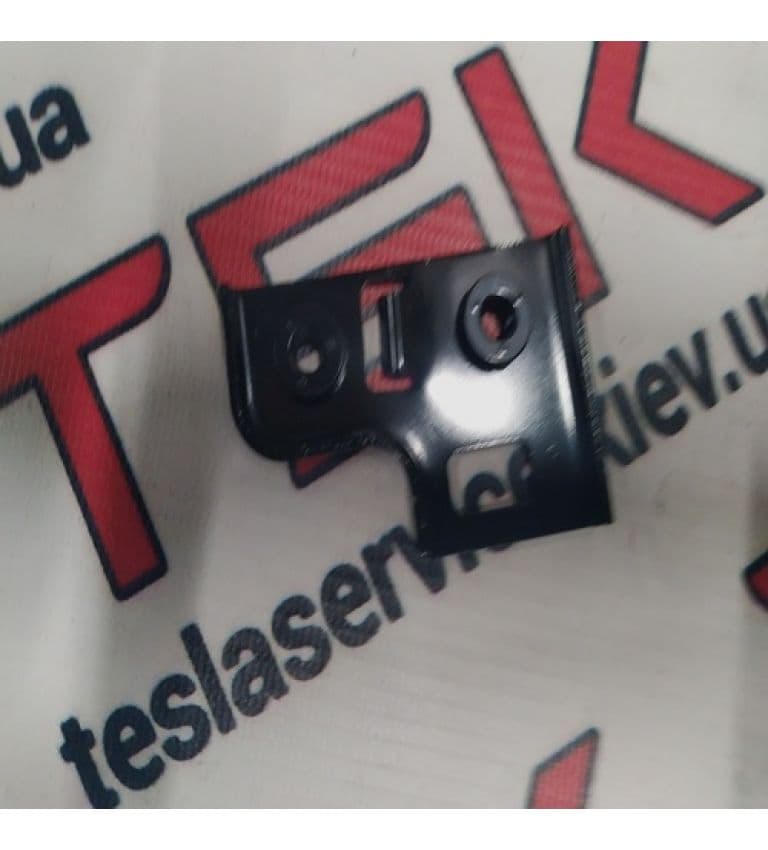 Кронштейн крепления потолка и В-стойки, правый, Tesla Model S (OEM 1085036-00-E)