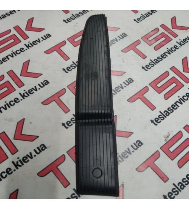 Крышка декора двери задней правой (PREMIUM), Tesla Model S (OEM 1085243-00-C)