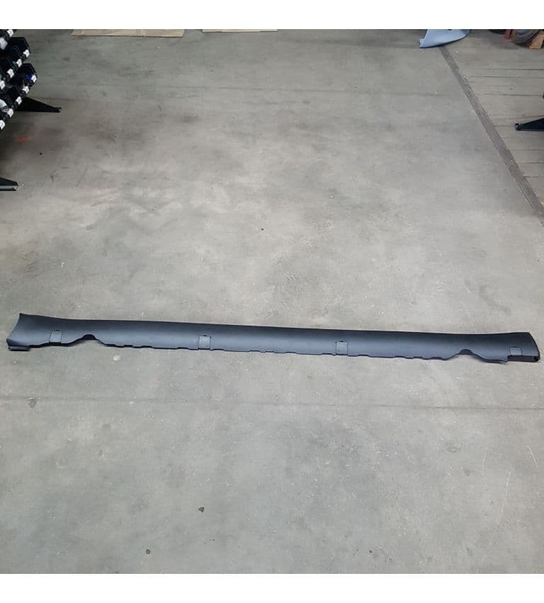 Накладка порога правого (BASE), Tesla Model 3 (OEM 1089829-00-D)