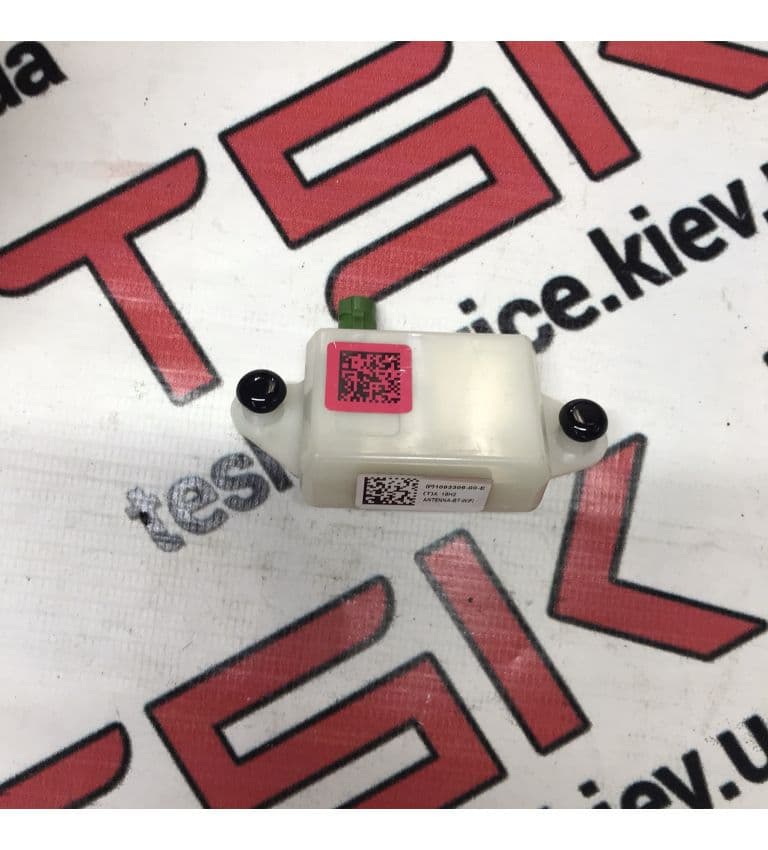 Антенна WIFI (BT) внутренняя, Tesla Model S (OEM 1093306-00-E)