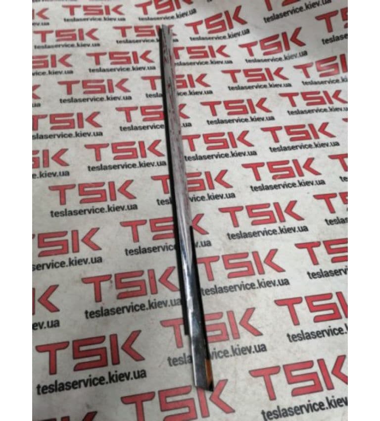 Молдинг двери передней левой (наружный, хром) {MS_MSR}, Tesla Model S (OEM 1095786-00-C)