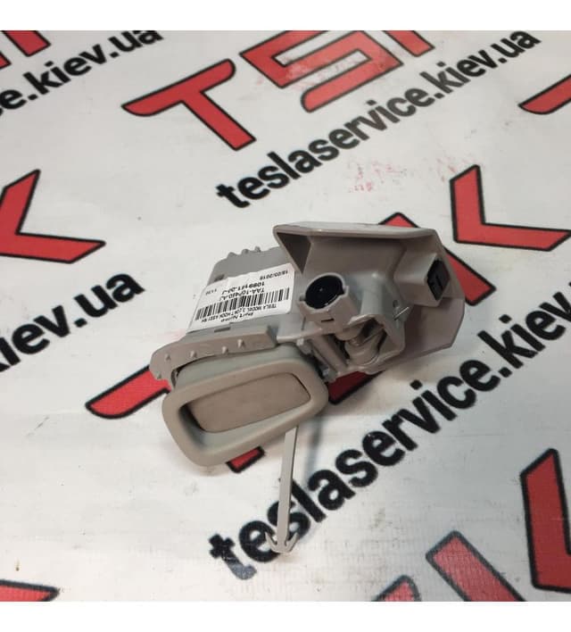 Крюк для вешалки одежды правый, Tesla Model S (OEM 1099161-00-J)