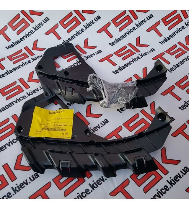 Кронштейн крепления главной фары, правый (EUR), Tesla Model S (OEM 1453378-00-A)