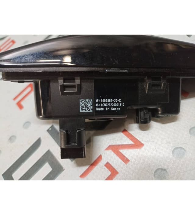 Повторювач повороту правий з камерою AP3 -2021 (MSR/MX), Tesla Model X (OEM 1495867-22-C)