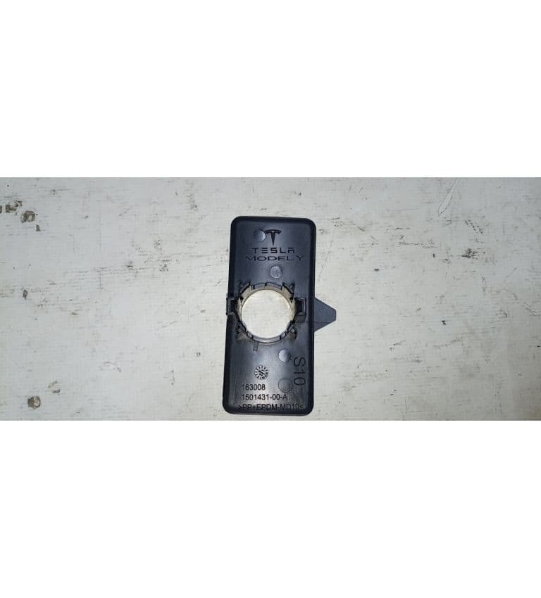 Кронштейн парктроника зад.бампер S10, Tesla Model Y (OEM 1501431-00-A)