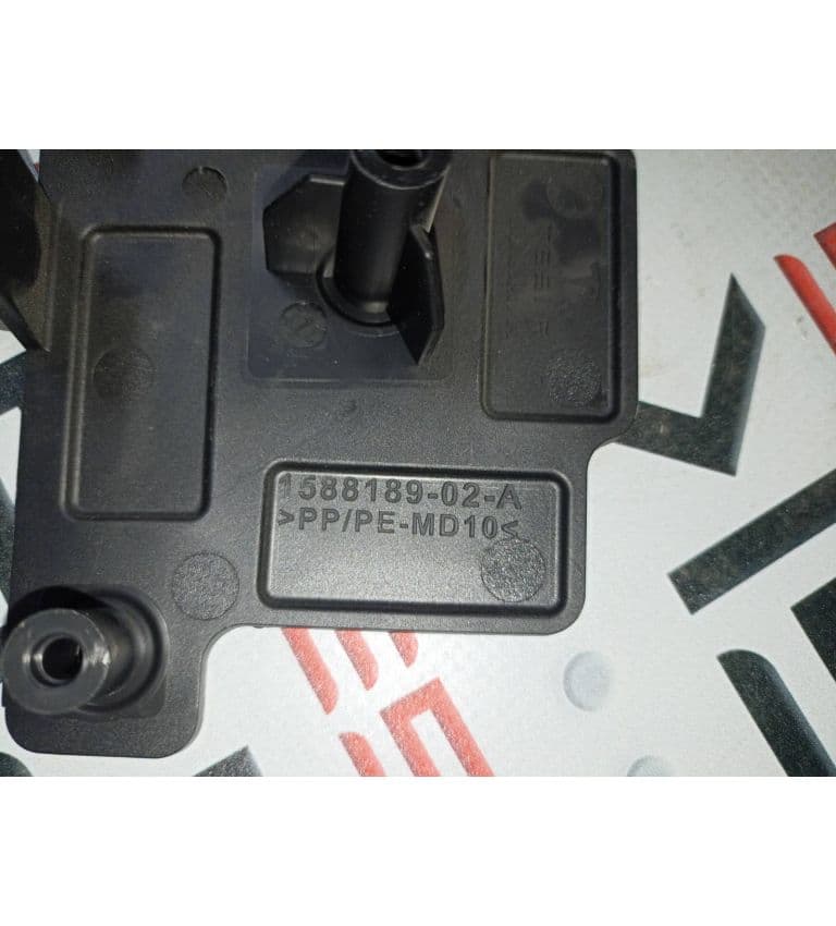 Кронштейн правый бампера №2, Tesla Model X (OEM 1588189-02-A)
