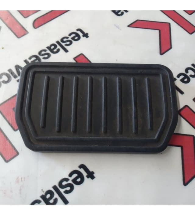 Накладка педали тормоза, Tesla Model S (OEM 6008130-01-A)