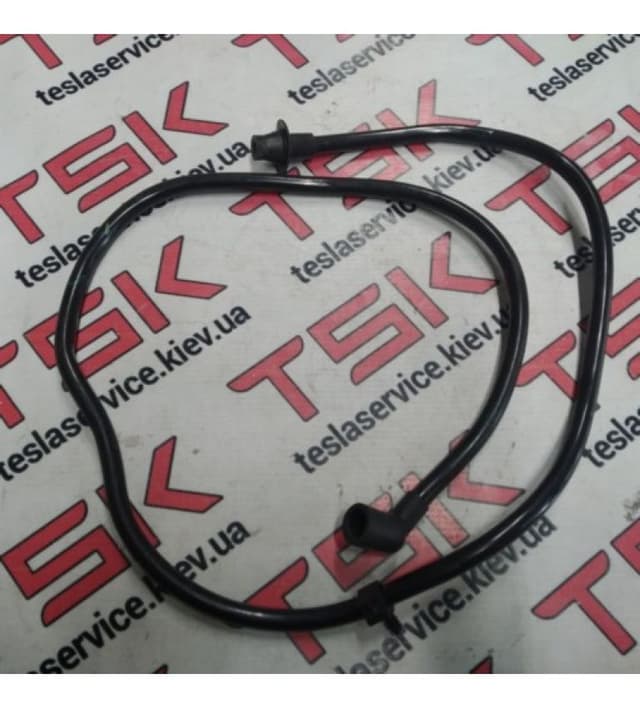 Дренажная трубка панорамной крыши передняя, Tesla Model S (OEM 6008684-00-E)