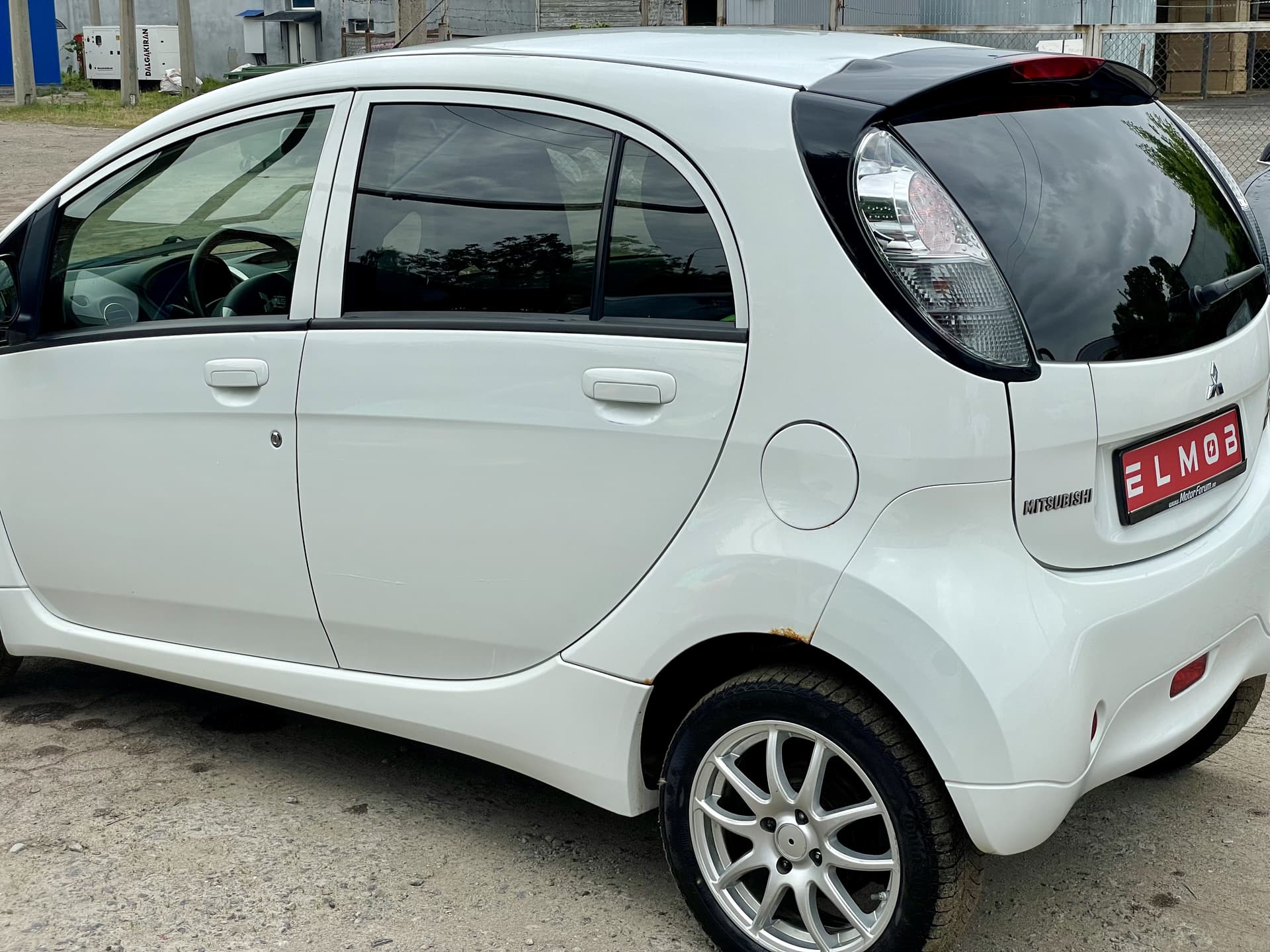 Mitsubishi i-MiEV 2012