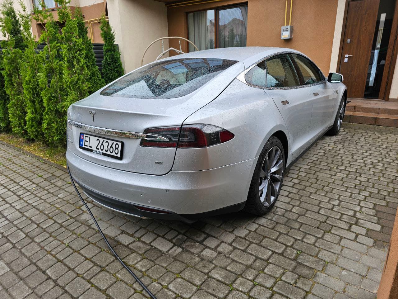 Tesla Model S 2014
