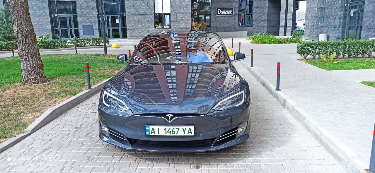 Tesla Model S 2016