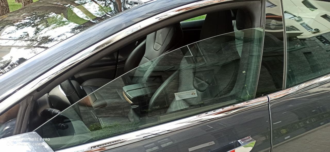 Tesla Model S 2016