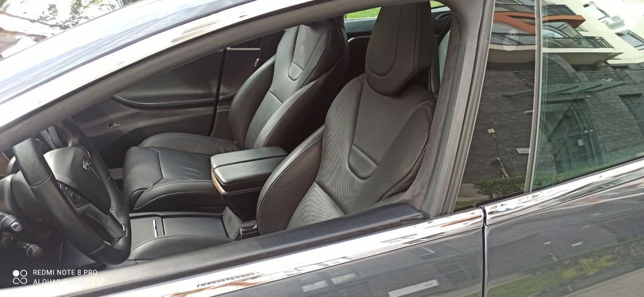 Tesla Model S 2016