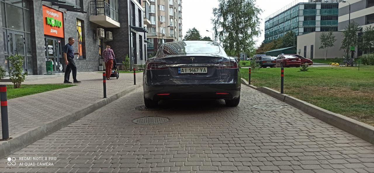 Tesla Model S 2016