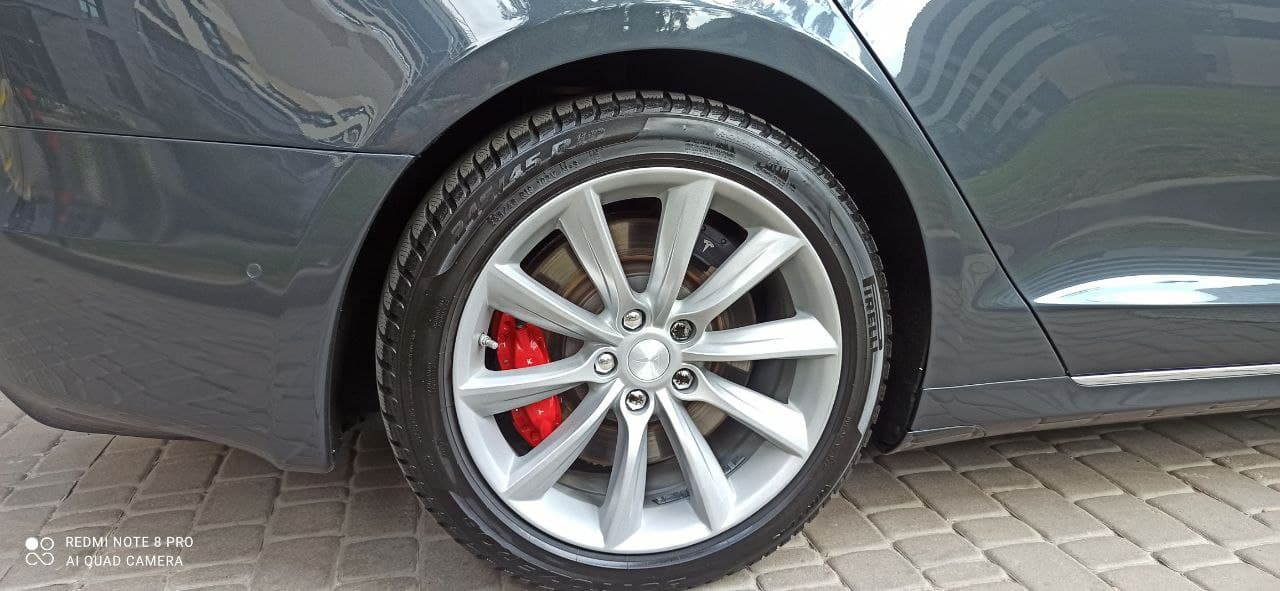 Tesla Model S 2016