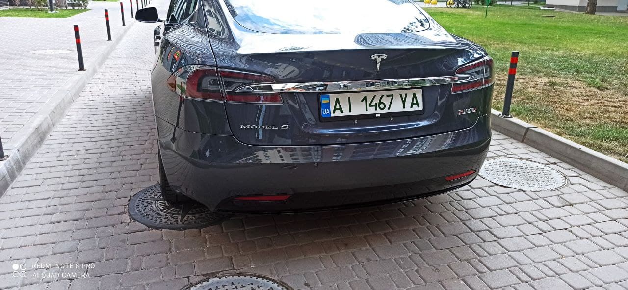 Tesla Model S 2016
