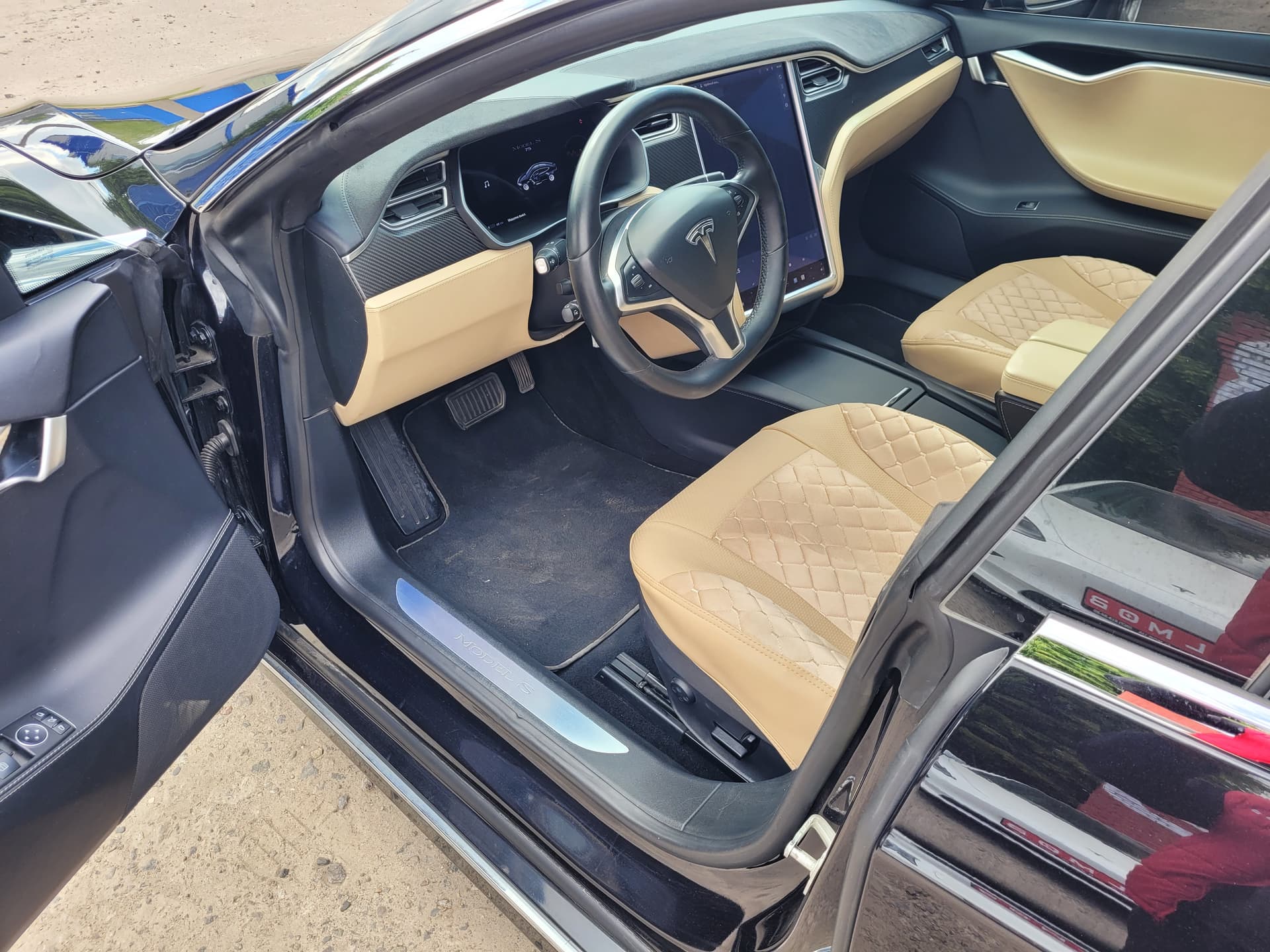 Tesla Model S 2016