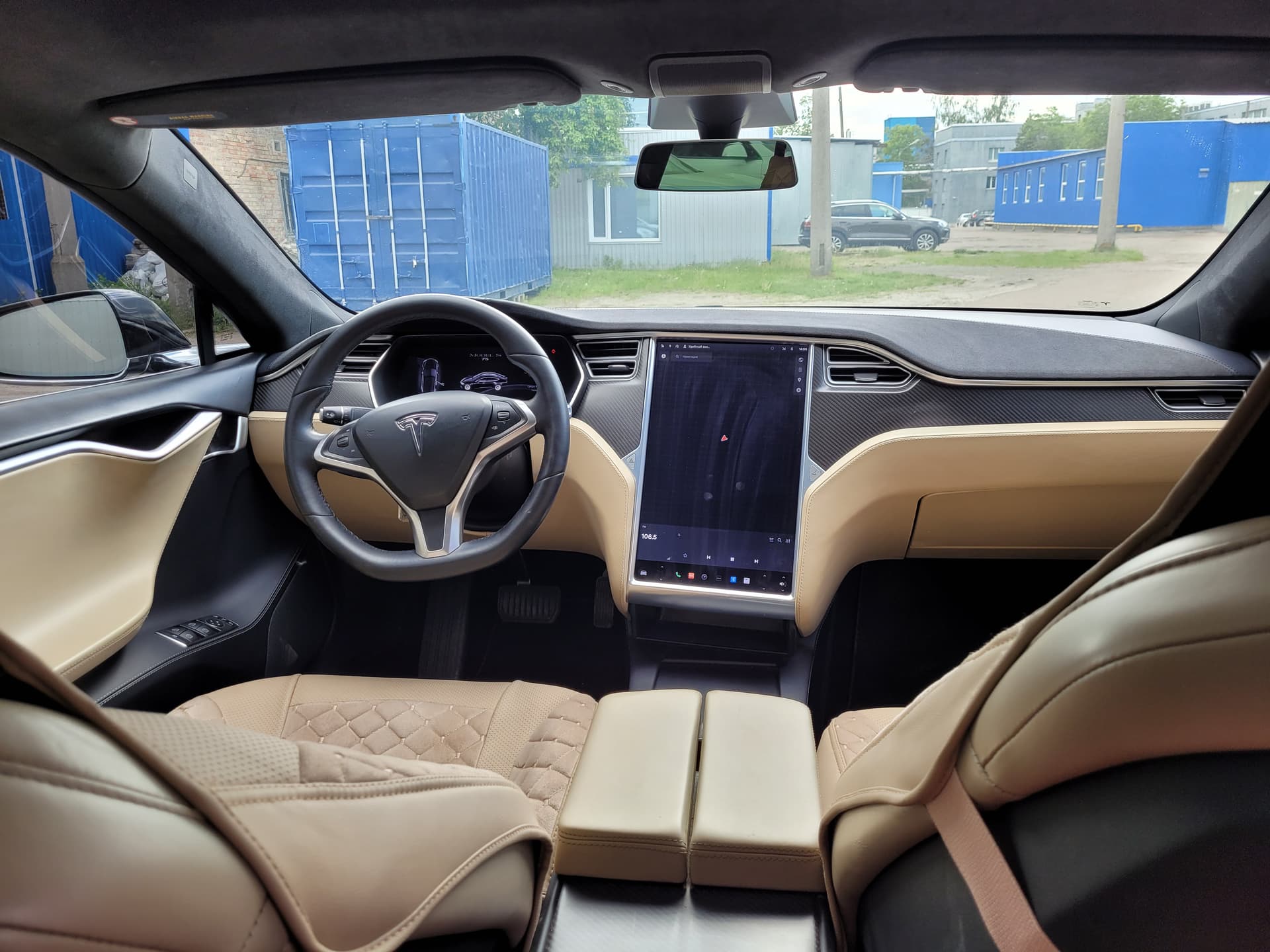 Tesla Model S 2016