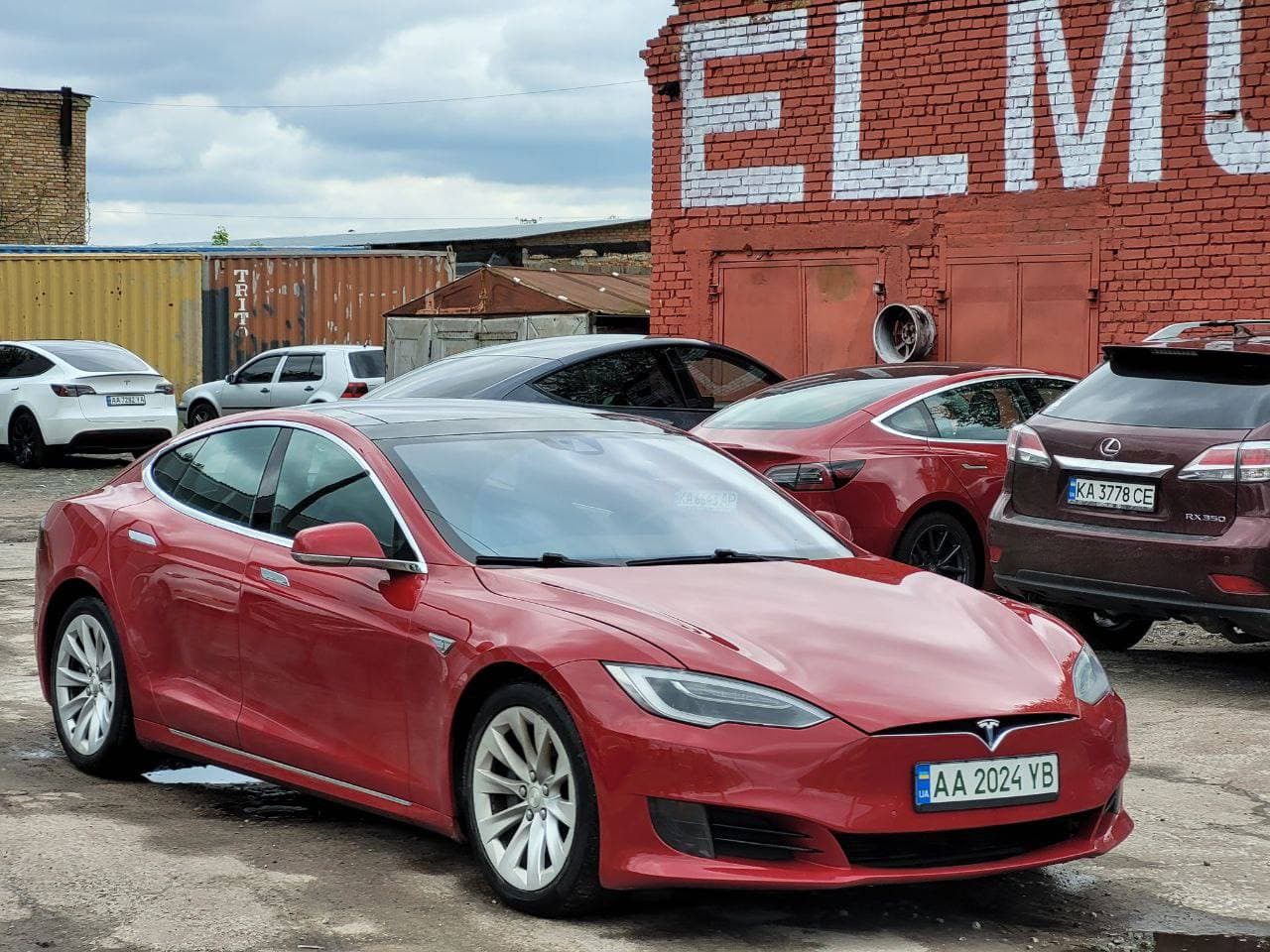 Tesla Model S 2016