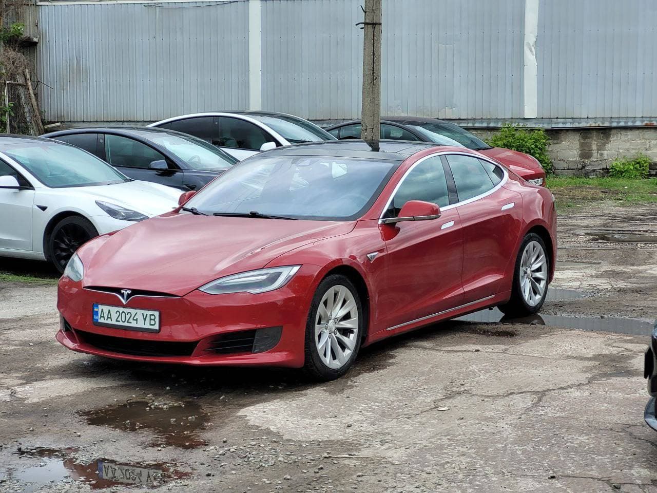 Tesla Model S 2016