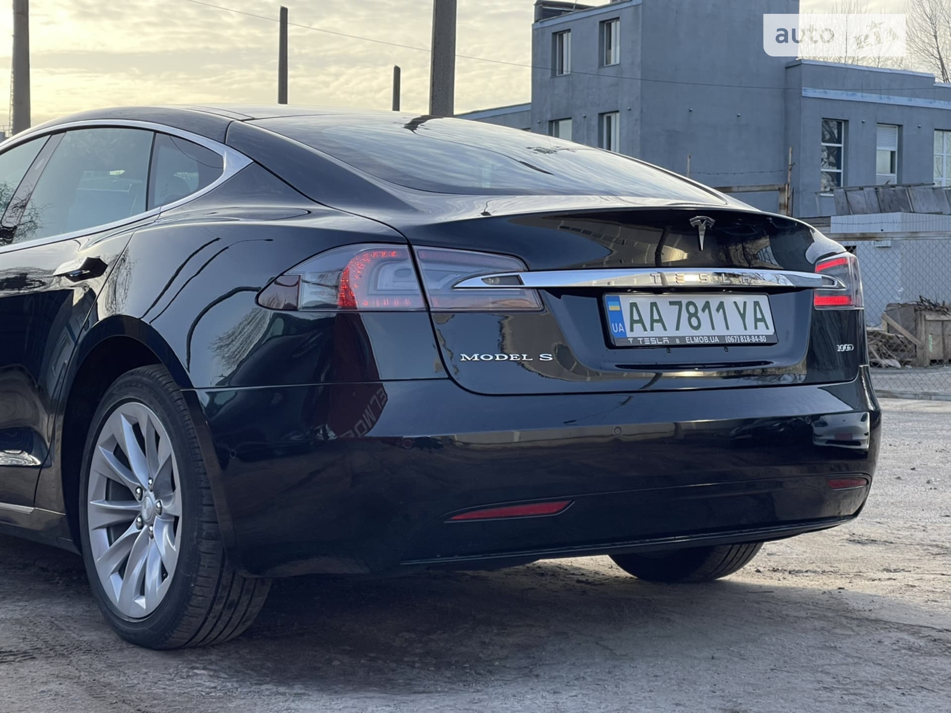 Tesla Model S 2017