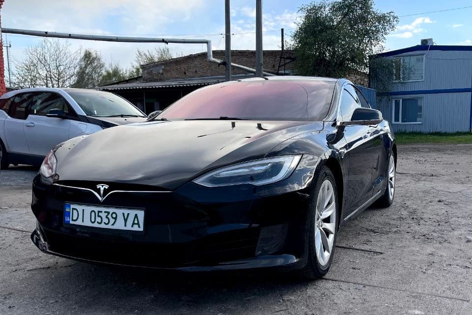 Tesla Model S 2018