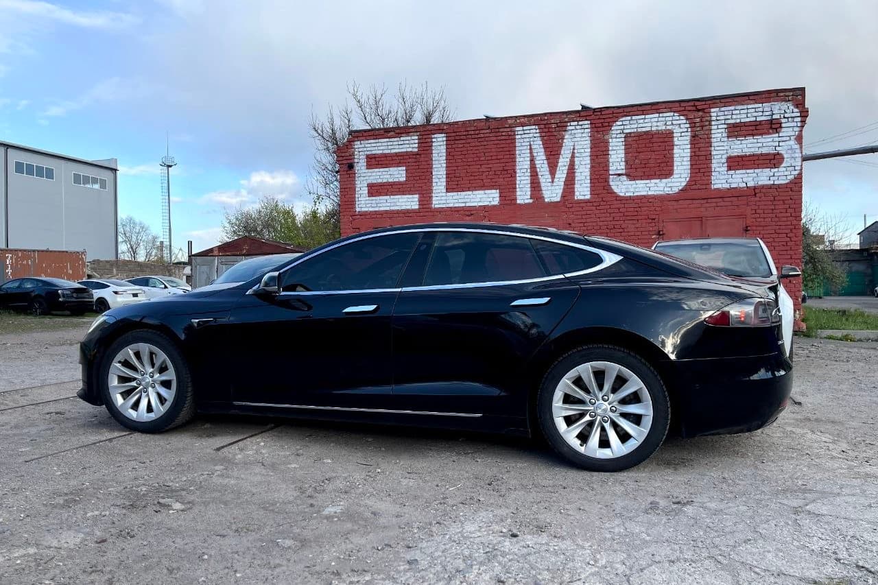 Tesla Model S 2018