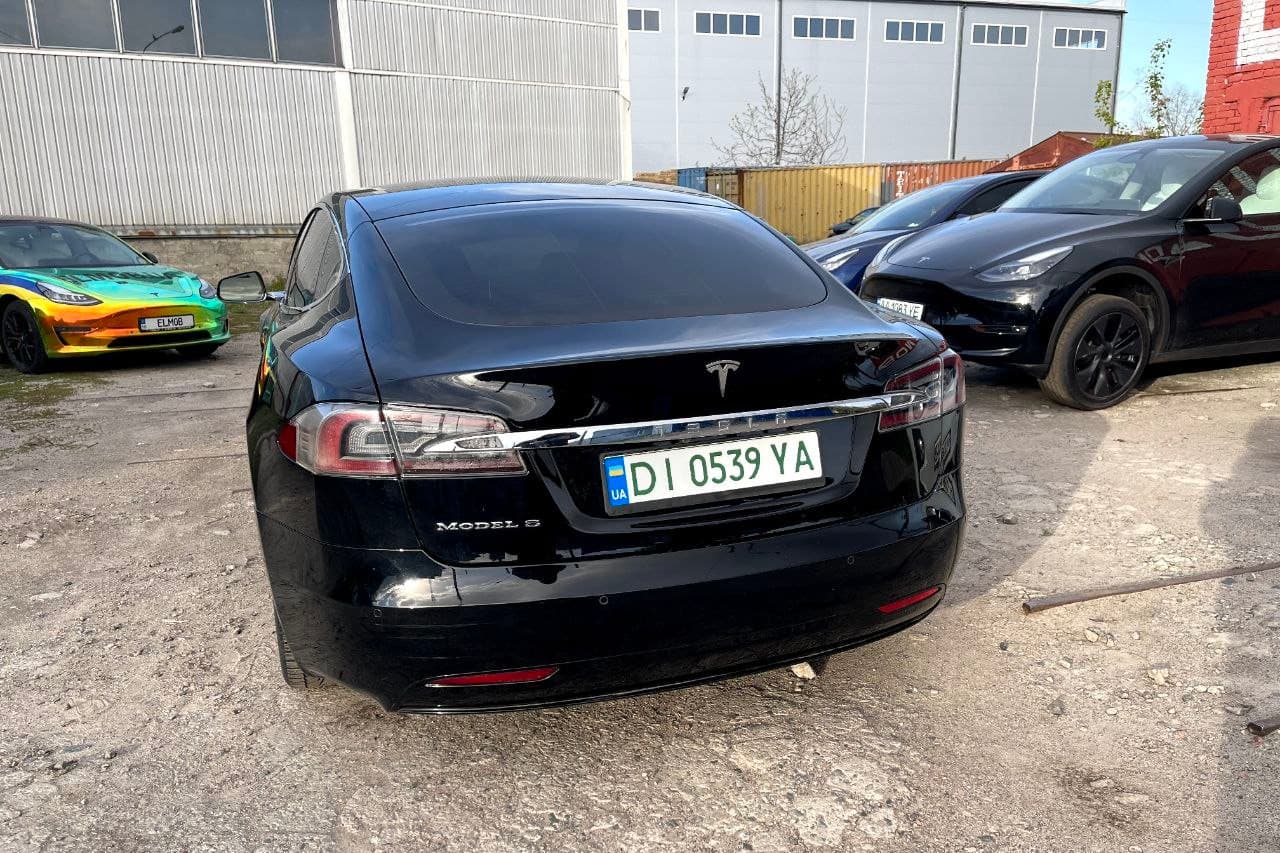 Tesla Model S 2018
