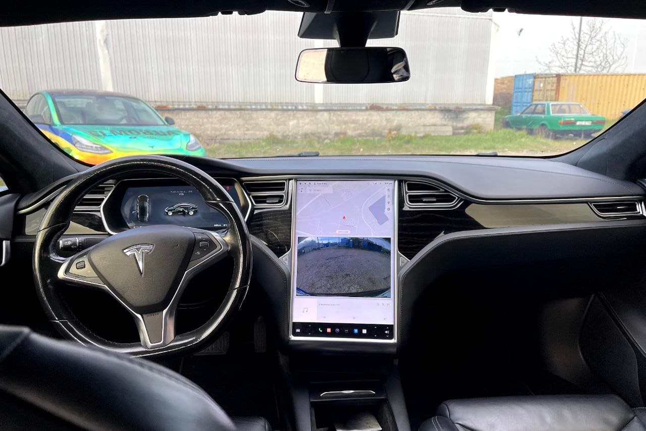 Tesla Model S 2018