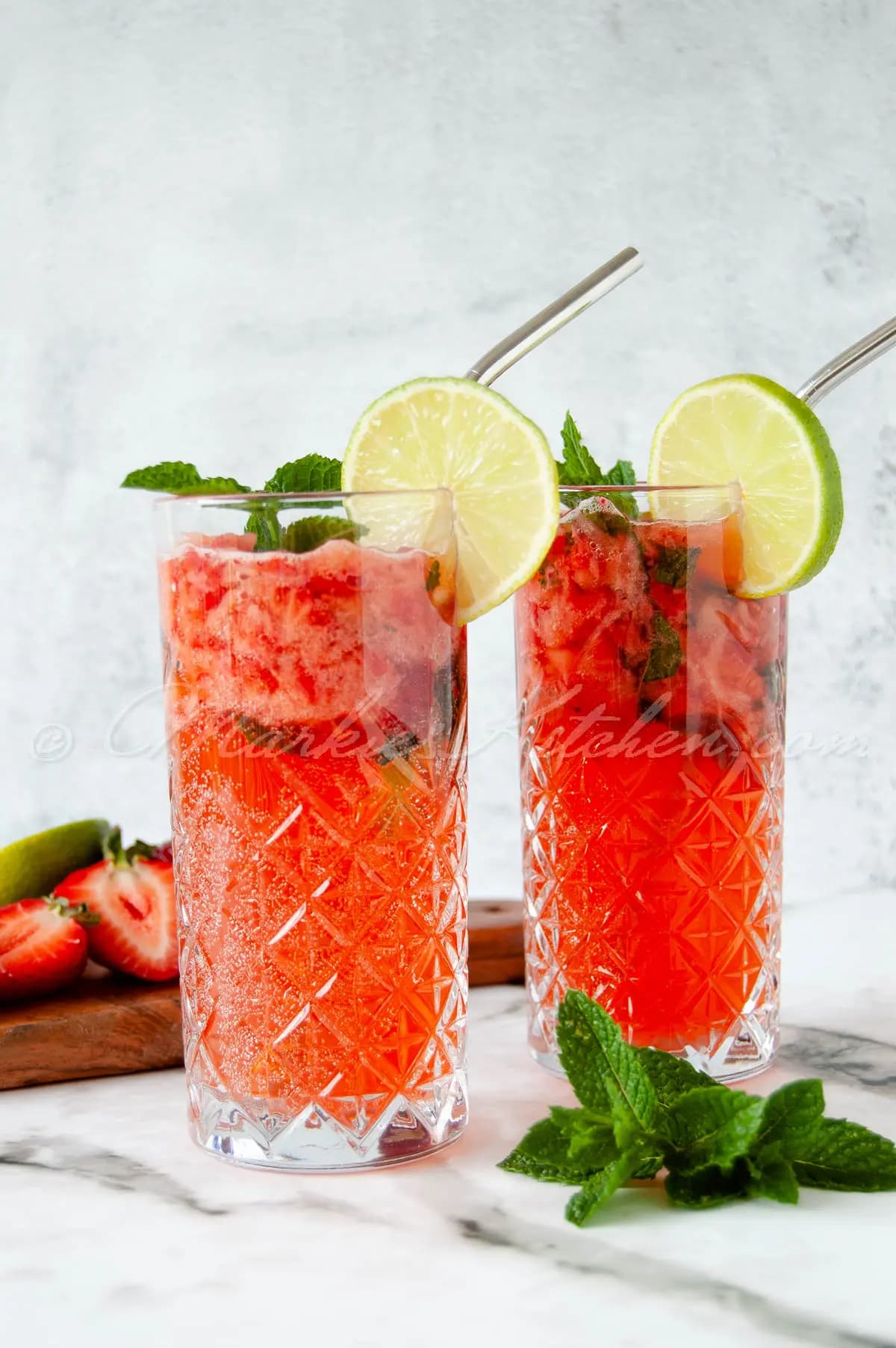Mojito с ягода 350 мл — The Step Garden, Слънчев бряг