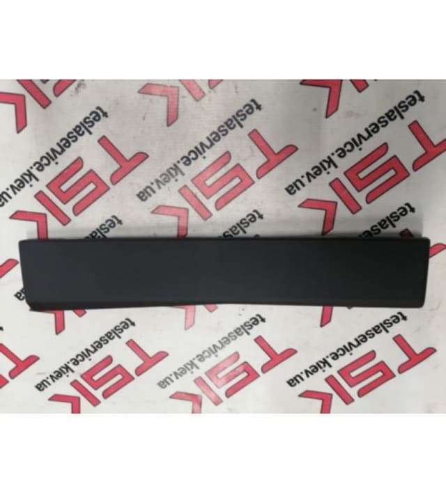 Накладка нижняя бардачка (BLK) {MSR_MX}, Tesla Model X (OEM 1002301-21-B)