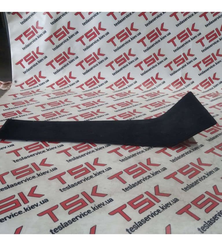 Коврик центральной консоли {MS_MSR}, Tesla Model S (OEM 1002390-00-G)