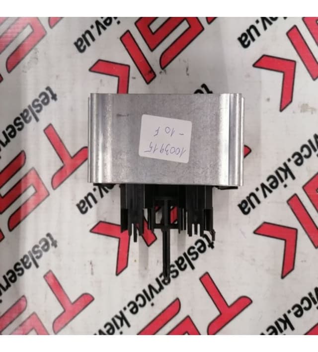 Обратная вилка батареи, Tesla Model S (OEM 1003915-10-F)