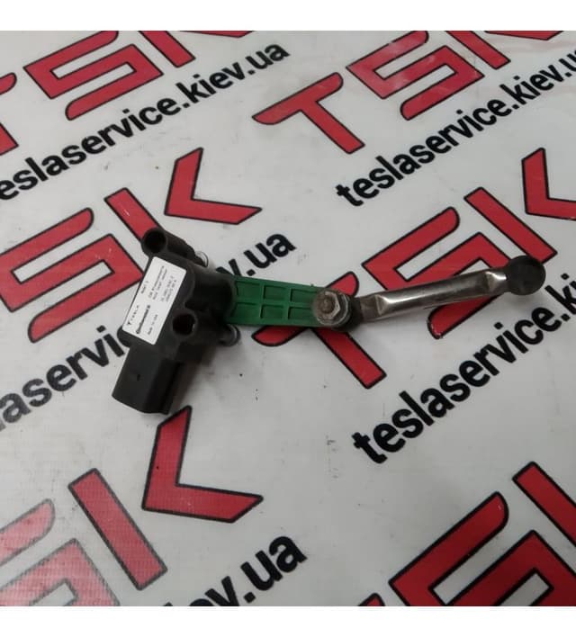 Датчик уровня задней пневмоподвески, Tesla Model S (OEM 1004173-00-A)