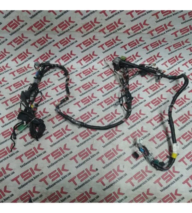 Электропроводка правого порога салона (> 2016), Tesla Model S (OEM 1004417-00-P)