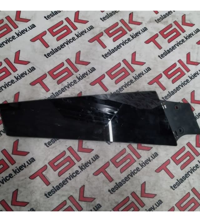 Накладка стойки B, левая сторона (стекло) {MS_MSR}, Tesla Model S (OEM 1004534-00-B)