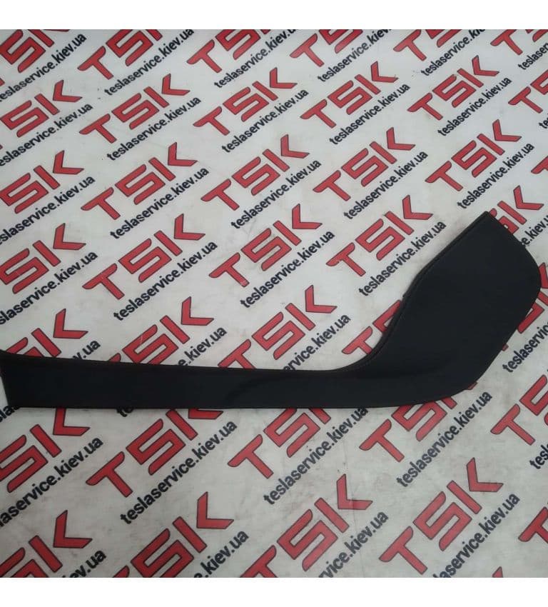 Панель центральной консоли, правая {MS_MSR}, Tesla Model S (OEM 1004705-02-E)