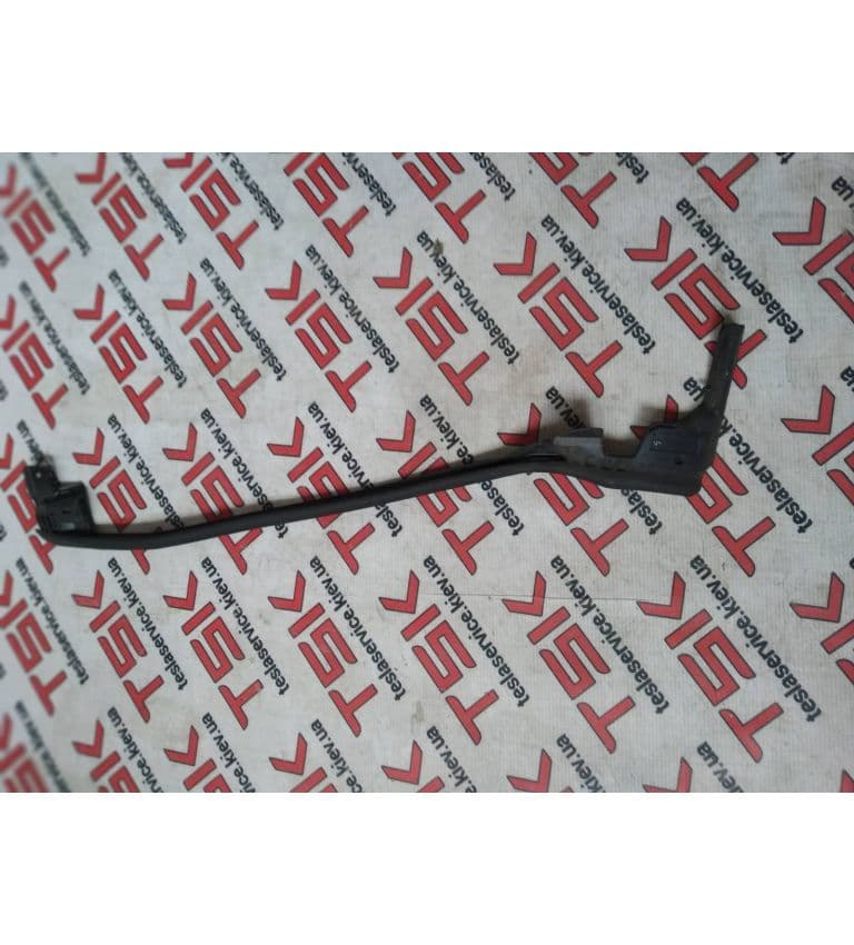Уплотнитель двери задней левой, передний MS, Tesla Model S (OEM 1005422-00-D)