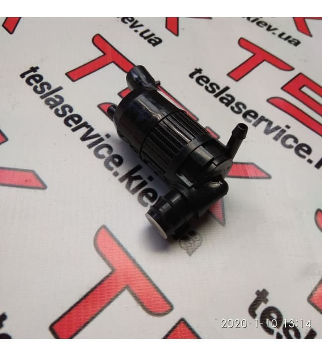 Насос бачка омывателя {MS_MSR}, Tesla Model S (OEM 1005453-00-C)