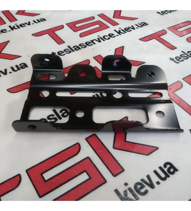 Кронштейн компрессора кондиционера, Tesla Model S (OEM 1006079-00-D)