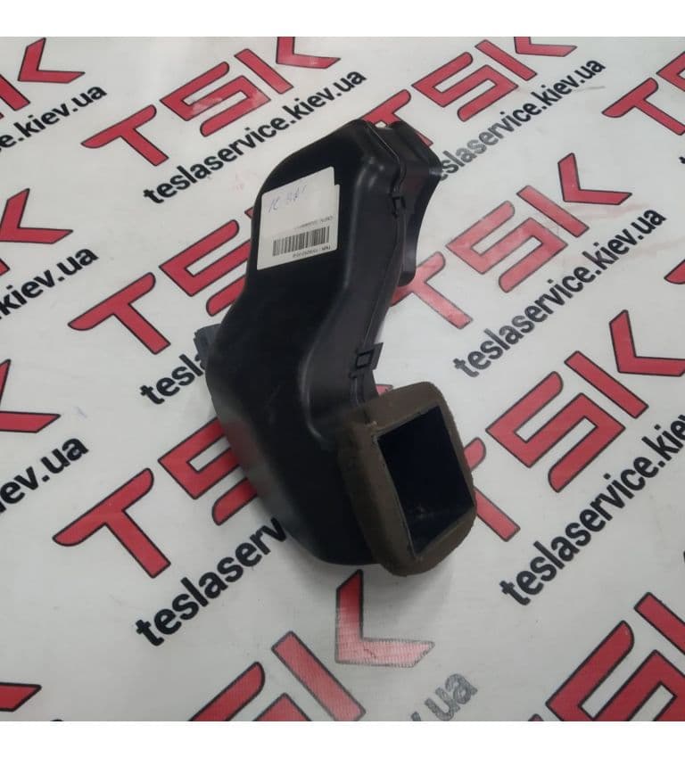Воздуховод центральной панели верхний (на стекло DEFROST), Tesla Model S (OEM 1008282-00-B)