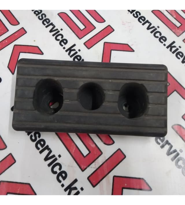 Накладка под домкрат MS {MS_MSR}, Tesla Model S (OEM 1009124-00-C)