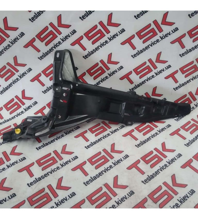 Кронштейн стойки С, левый {MS_MSR}, Tesla Model S (OEM 1009272-00-F)