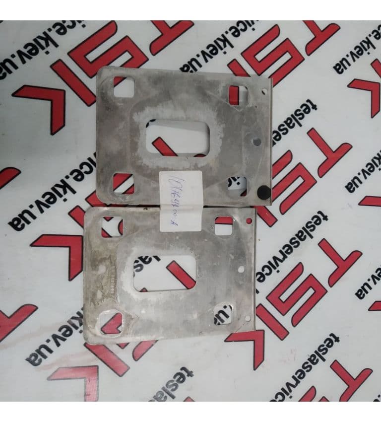 Кронштейн усилителя бампера переднего, Tesla Model S (OEM 1011692-00-A)