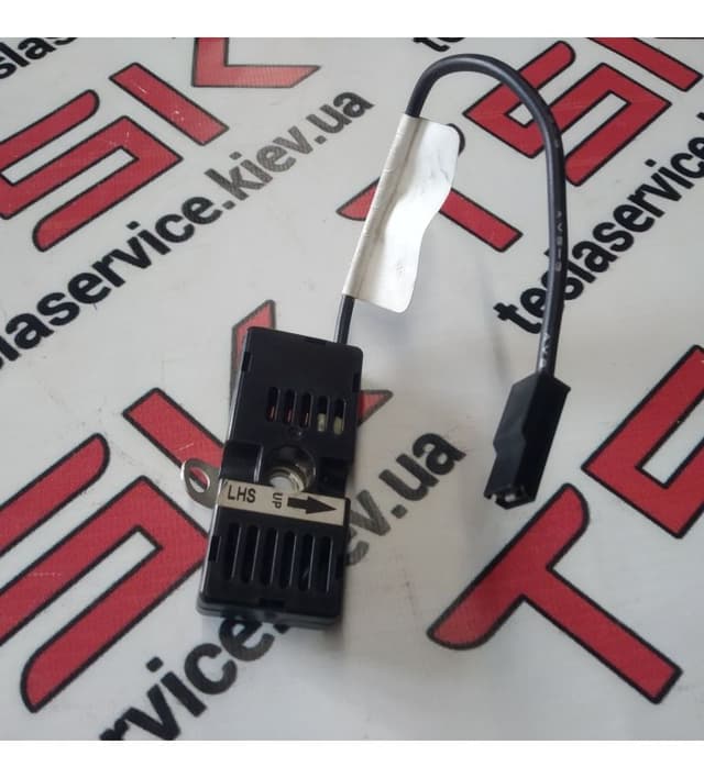 Антенна, радио фильтр, RF FILTER, LHS 2D MX {MX_MS_MSR}, Tesla Model S (OEM 1012002-01-B)