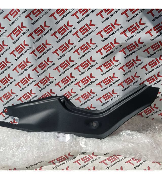 Пластик подкапотный бокса левый (2WD), Tesla Model S (OEM 1019073-00-E)