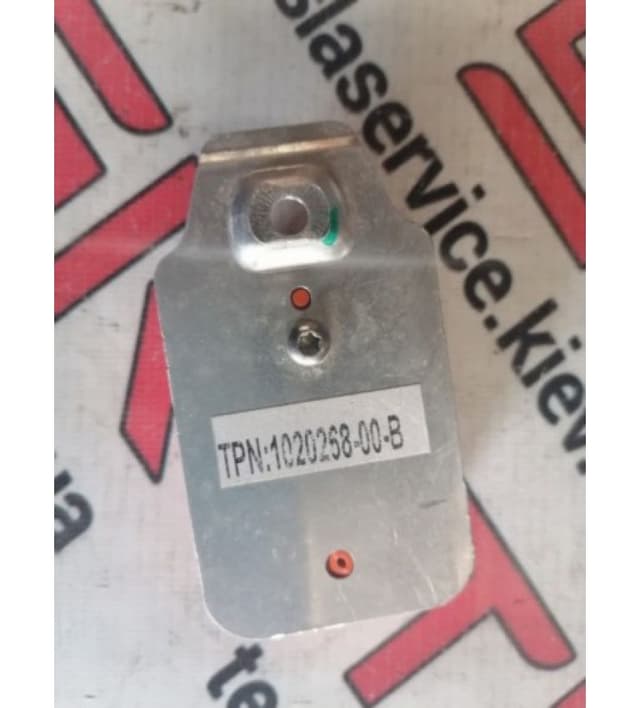 Крышка DCDC конвектора 80A, Tesla Model S (OEM 1020268-00-B)