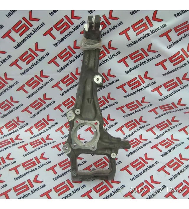 Кулак передний поворотный правый, Tesla Model X (OEM 1027316-00-F)
