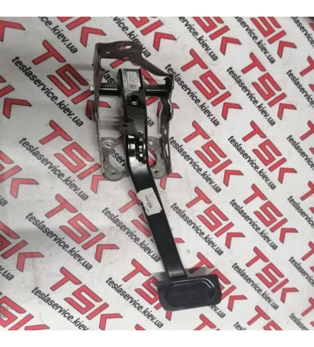Педаль тормоза (BASE), Tesla Model X (OEM 1027691-00-B)